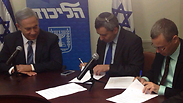 נתניהו, ליצמן וגפני חותמים על ההסכם הקואליציוני