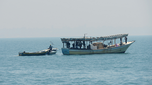 Fishing boat being brought back to Gaza (Photo: IDF Spokesperson)