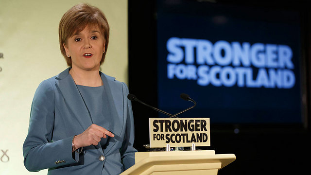מפלגת השמאל SNP אחראית להישג הגדול במשאל העם הסקוטי ובעיקר בבחירות האחרונות בבריטניה. מנהיגת המפלגה ניקולה סטרג'ן  (צילום: EPA) (צילום: EPA)