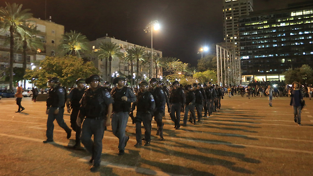 Police gather in Rabin Square (Photo: Yaron Brener)