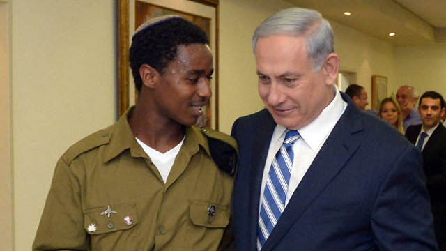 Netanyahu meets with Damas Pakada (Photo: Haim Tzah, GPO)