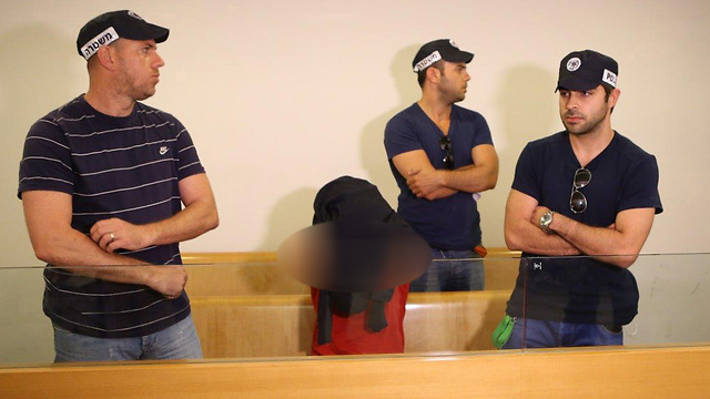 הארכת מעצרו של החשוד, היום בחיפה. סבל מהתעללות מינית (צילום: אלעד גרשגורן) (צילום: אלעד גרשגורן)
