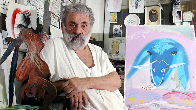 Kadishman in his studio (Photo: Amit Shabi)