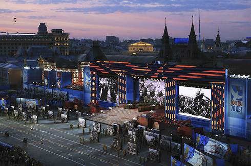 המופע בכיכר האדומה במוסקבה (צילום: רויטרס) (צילום: רויטרס)