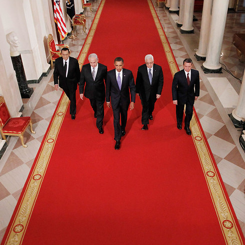 2010 White House meeting of Hosni Mubarak, Benjamin Netanyahu, Barack Obama, Mahmoud Abbas and King Abdullah (Photo: AP)