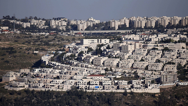 שכונת רמת שלמה על רקע ירושלים (צילום: AFP) (צילום: AFP)