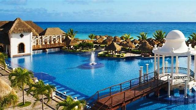ה-יעד לחופשה משפחתית במקסיקו Now Amber Resort & Spa  ()