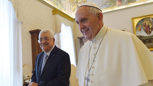 Francis and Abbas in 2015 (Photo: EPA) 