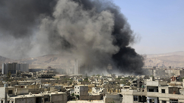 קרבות עזים באזור דמשק  (צילום: רויטרס) (צילום: רויטרס)