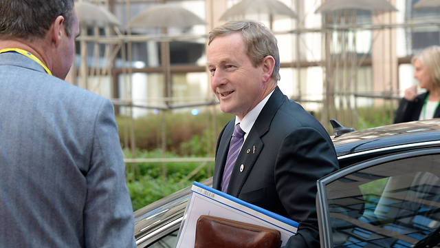 זכה לשבחים על תמיכתו בקהילה הגאה. ראש ממשלת אירלנד אינדה קני (צילום: AFP) (צילום: AFP)