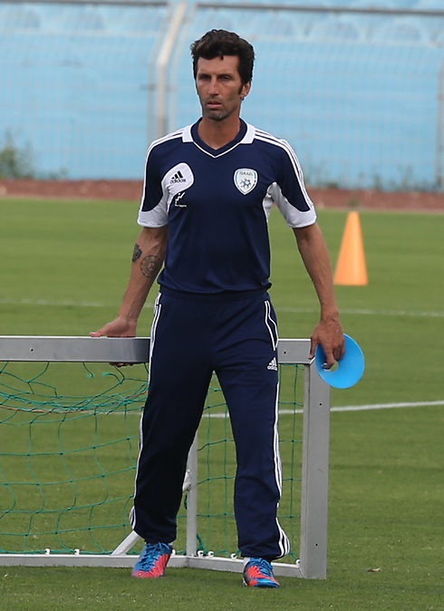 המאמן החדש של הפועל ת"א. אריק בנאדו (צילום: אורן אהרוני) (צילום: אורן אהרוני)