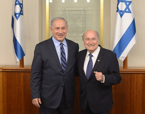 Netanyahu and Blatter (Photo: GPO)