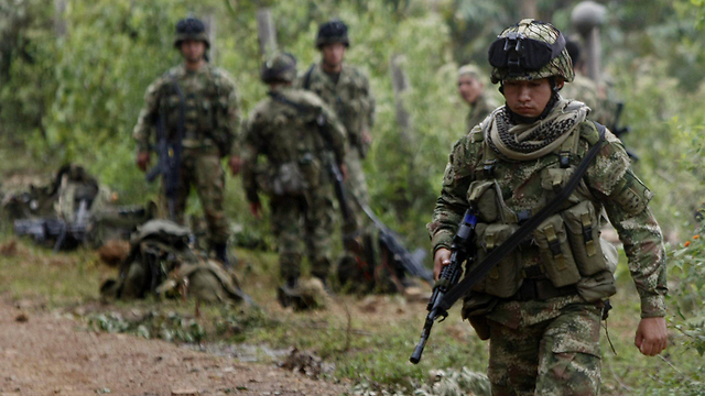 צבא קולומביה באזור שבו תקף FARC. ארכיון (צילום: EPA) (צילום: EPA)
