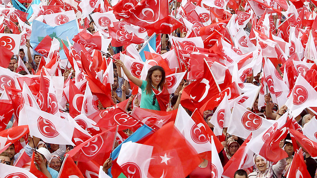 18.1% בסקר ל"מפלגת התנועה הלאומנית" (צילום: AFP) (צילום: AFP)
