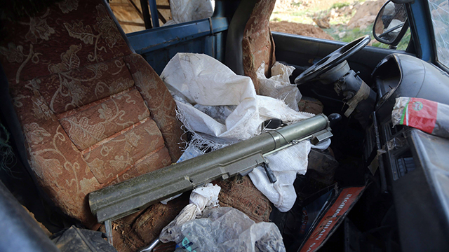 Weapons left behind by al-Nusra fighters (Photo: AFP)