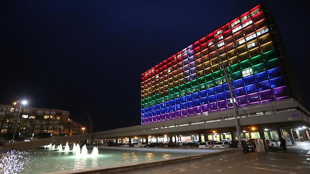 Tel Aviv City Hall lit up as a pride flag (Photo: Yaron Brener)