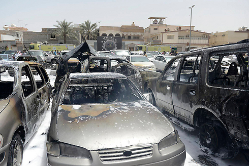 זירת הפיגוע בסעודיה  (צילום: רויטרס) (צילום: רויטרס)