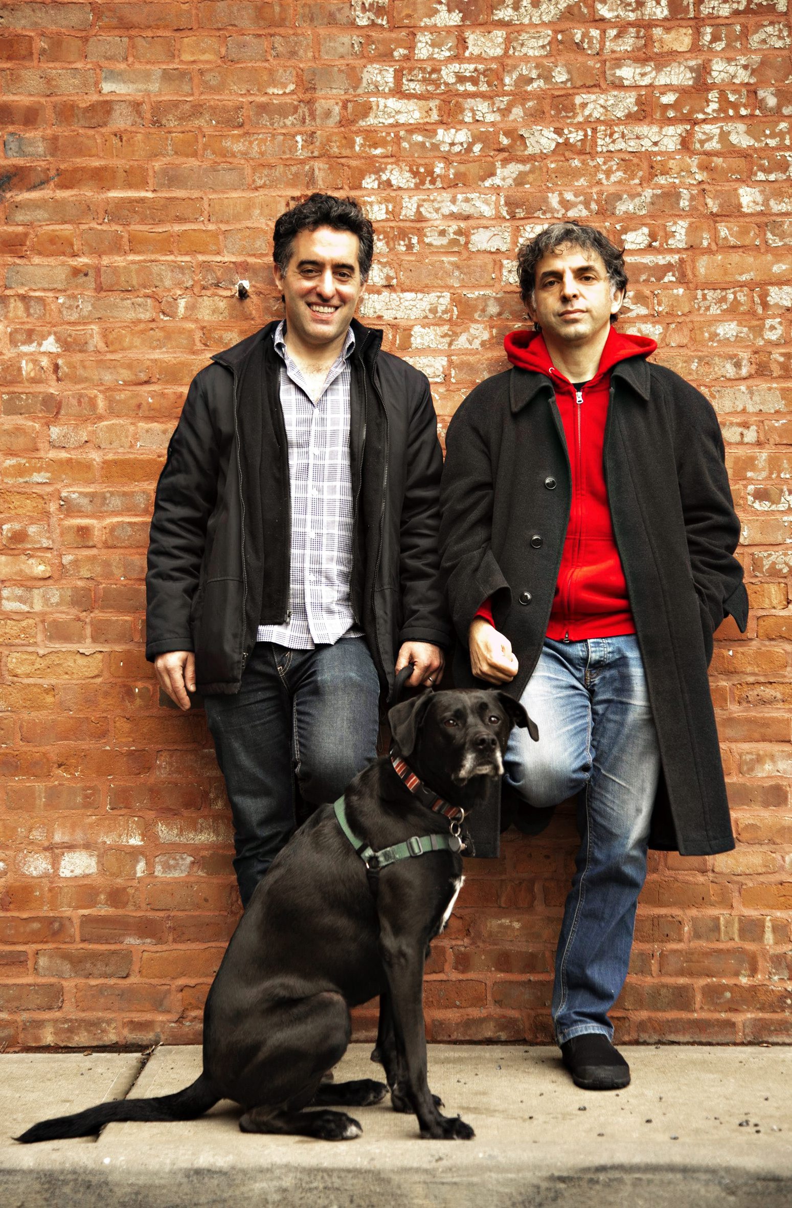 Etgar Keret and Nathan Englander in Nathan place in Brookline New York. talking about collaboration btween them. הסופרים אתגר קרת ונתן אנגלנדר שעות נוספות צילום נדב נויהאוז בתשלום nadavphoto@gmail.com (נדב נויהאוז) Etgar Keret and Nathan Englander in Nathan place in Brookline New York. talking about collaboration btween them. הסופרים אתגר קרת ונתן אנגלנדר שעות נוספות צילום נדב נויהאוז בתשלום nadavphoto@gmail.com (נדב נויהאוז)