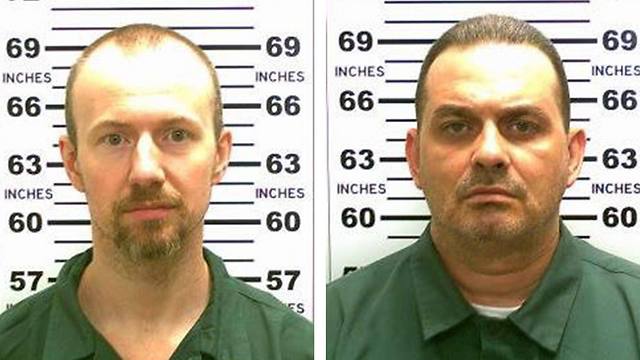 האסירים ריצ'ארד מאט (מימין) ודיוויד סוויט (צילום: EPA) (צילום: EPA)