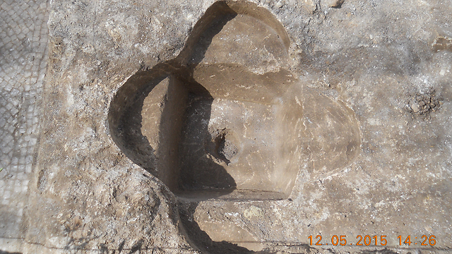 The baptismal font (Photo: Annette Nagar, courtesy of the Israel Antiquities Authority)