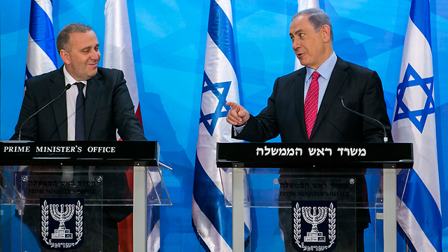 Netanyahu and Schetyna meeting in Jerusalem on Monday (Photo: Olivier Fitoussi/Haaretz)