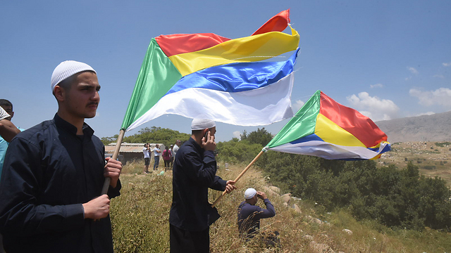 Druze protesters near the Syrian border. (Photo: Avihu Shapira) (Photo: Avihu Shapira)