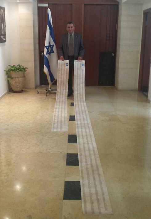 The scrolls with the French olim names (Photo:Zed Fillman)