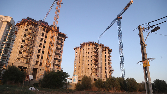 בנייה בתל-אביב. מי שרכש דירה ב-2008, הרוויח ב-2015 (צילום: מוטי קמחי) (צילום: מוטי קמחי)
