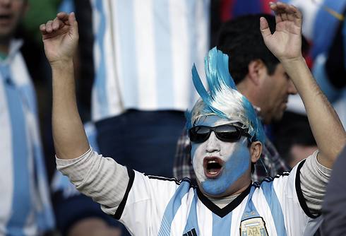 אוהד נבחרת ארגנטינה (צילום: AP) (צילום: AP)