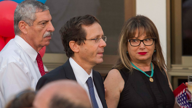 Opposition leader Herzog arrives at the party. (Photo: Ido Erez) (Photo: Ido Erez)
