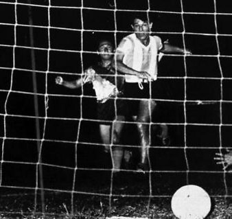 עבר לאיטליה ולא הורשה להמשיך בנבחרת ארגנטינה. סיבורי בשנות ה-50 (צילום: getty images)