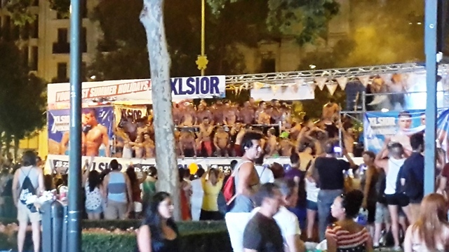 משאית ה-XLsior במצעד, סמוך לחצות (צילום: עמית קוטלר) (צילום: עמית קוטלר)