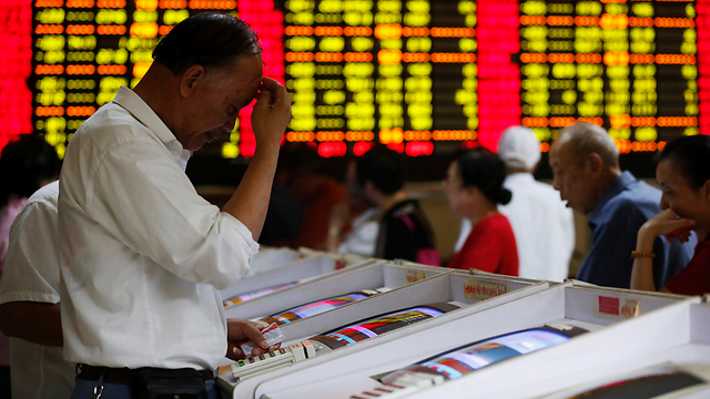 לפני נפילת הבורסה, הסינים היו מאוד בטוחים בעצמם (צילום: רויטרס) (צילום: רויטרס)