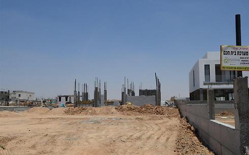 בנייה ביישוב עומר (צילום: הרצל יוסף) (צילום: הרצל יוסף)