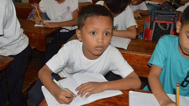 הפך לסמל של הילדים העניים בפיליפינים (צילום: AFP) (צילום: AFP)