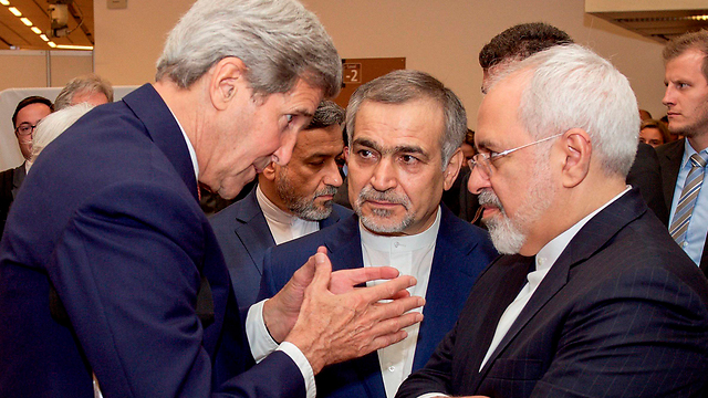 Kerry and Zarif during a meeting in 2015 (Photo: Reuters)