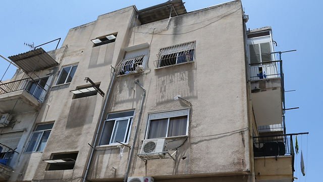 דירה בתל אביב שהחזיק אחד החשודים ועליה לא דיווח לרשות המסים (צילום: מוטי קמחי) (צילום: מוטי קמחי)