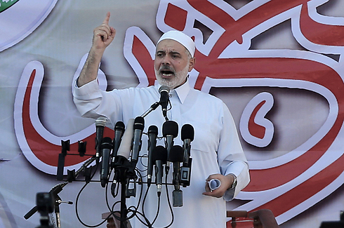 Senior Hamas leader Ismail Haniyeh gives Eid al-Fitr speech (Photo: EPA)