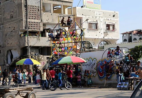 פסטיבל עיד אל-פיטר בעזה (צילום: MCT) (צילום: MCT)
