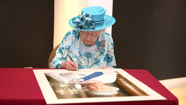 זועמת. המלכה (צילום: getty images) (צילום: getty images)