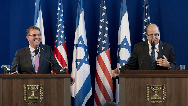 Ya'alon and Defense Secretary Carter in Israel in July (Photo: AFP