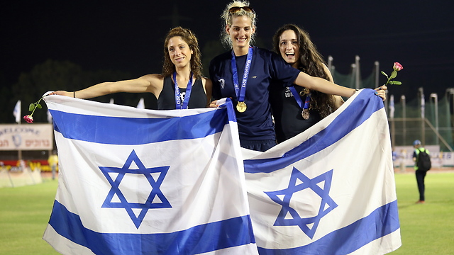 Medalists in the Maccabiah Games in Israel (Photo: Oz Mualem)