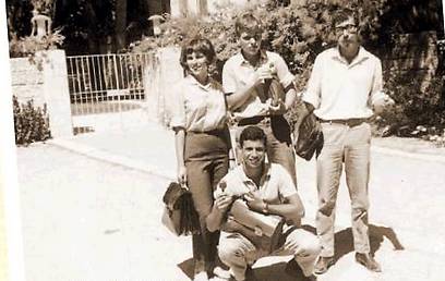 From the right: Ariel Barzilay, Eliezer Yaari, Uzi Beller (kneeling) and Miki Haran