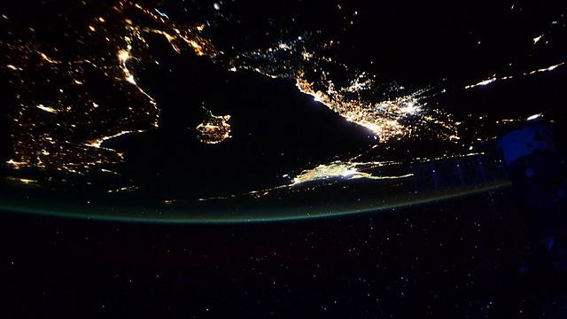 ישראל בלילה שבין שישי לשבת. עוד בתמונה מצרים, לבנון, סוריה, טורקיה וקפריסין ()