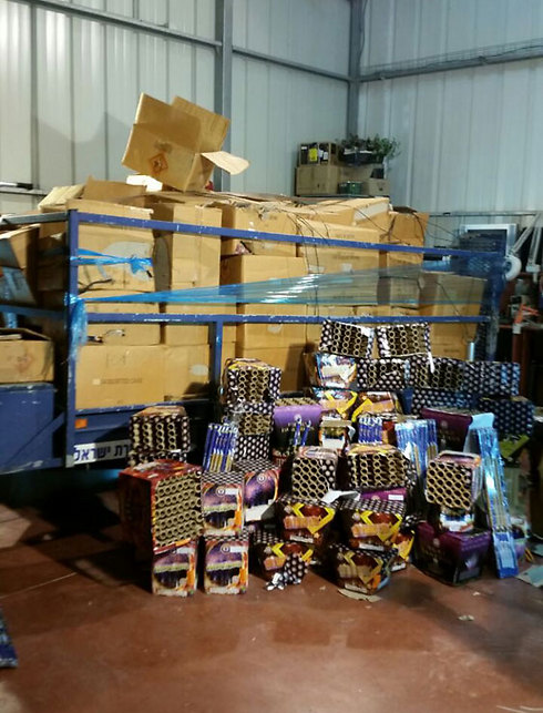 NIS 150,000 worth of fireworks seized (Photo: Police Spokesman)