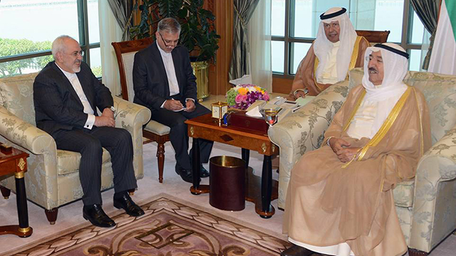 Zarif meets with Emir Sheikh Sabah al-Ahmed al-Sabah and Sheikh Sabah al-Khaled al-Sabah (Photo: AFP)