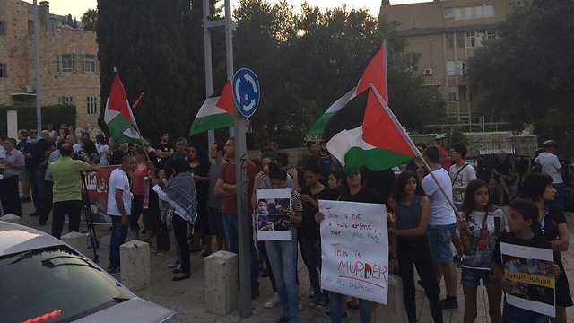 ההפגנה בחיפה, הערב (צילום: יואב איתיאל רדיו חיפה) (צילום: יואב איתיאל רדיו חיפה)