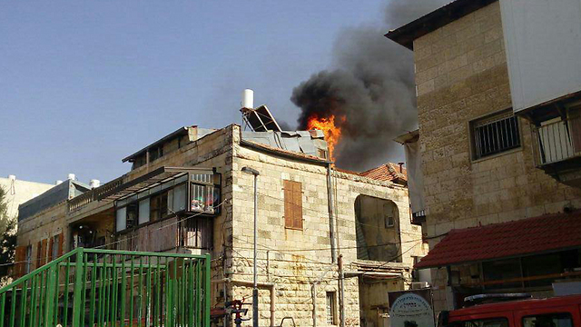 אש בבניין (צילום: קבוצת כבאות והצלה ארצי) (צילום: קבוצת כבאות והצלה ארצי)