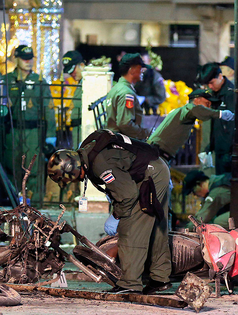 זירת הפיגוע בבנגקוק (צילום: EPA) (צילום: EPA)