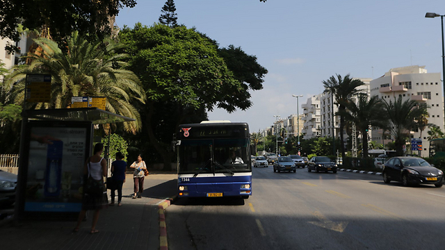 חברות התחבורה הציבורית חוששות מפגיעה בנוסעי האוטובוסים ()